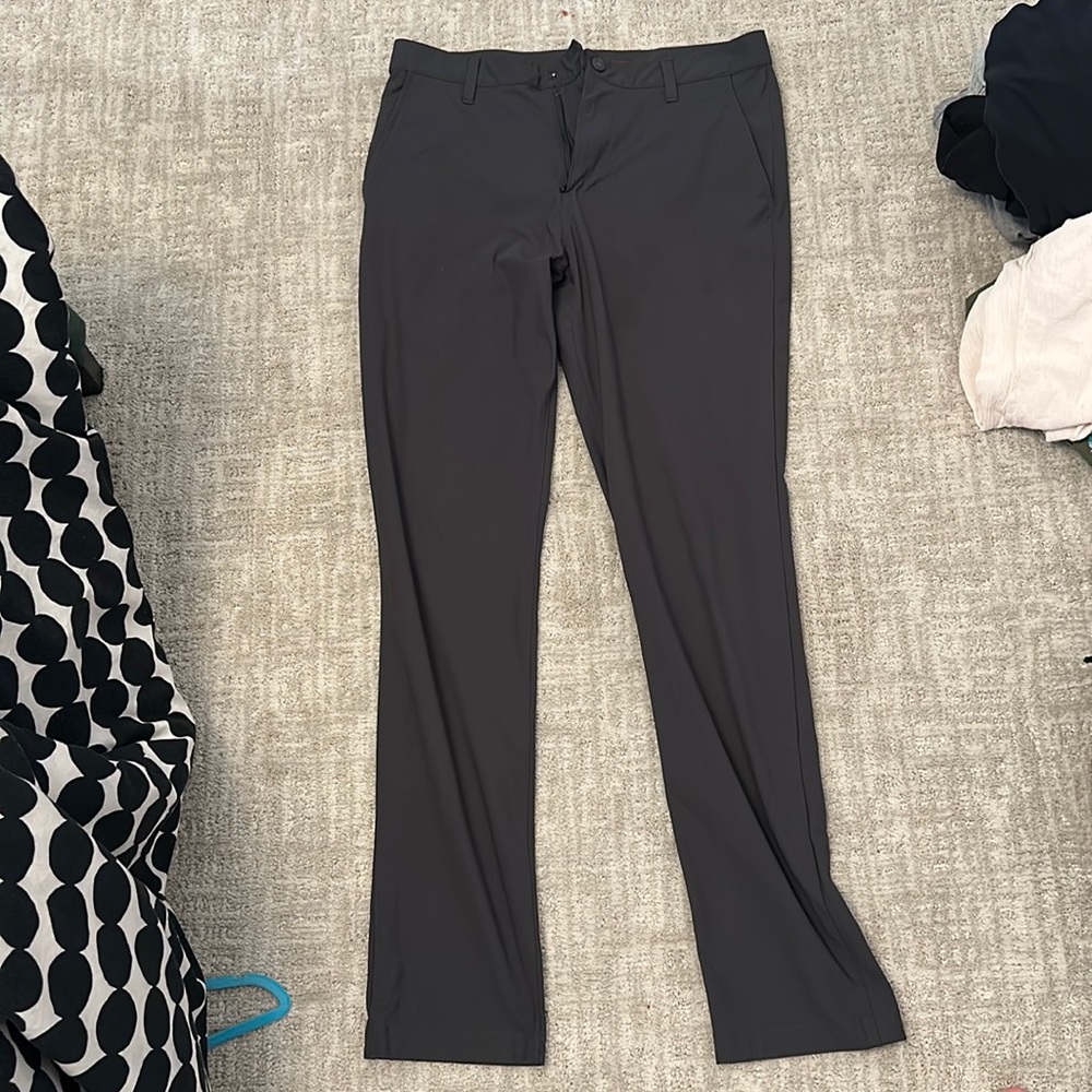 Rhône Commuter/tech style pants, athletic fit. 32 waste!